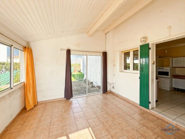 Dpt Landes (40), à vendre AIRE SUR L'ADOUR maison T4 de 96 m² habitables à révover + garage sur 620 m² de terrain, au calme
