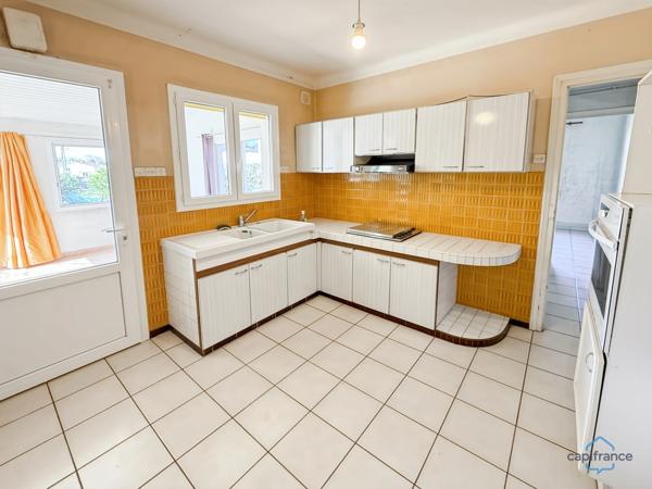 Dpt Landes (40), à vendre AIRE SUR L'ADOUR maison T4 de 96 m² habitables à révover + garage sur 620 m² de terrain, au calme