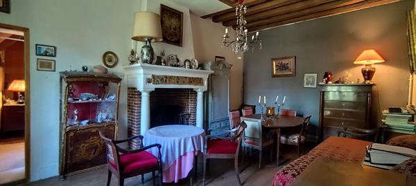 Maison Bourgeoise à Rénover à Crécy-Couvé