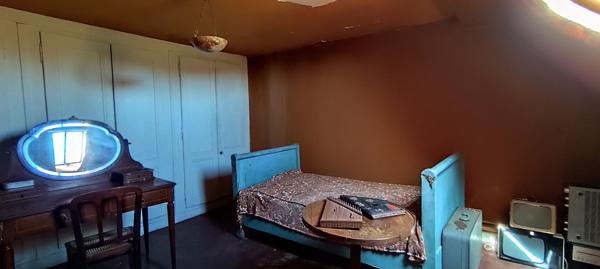 Maison Bourgeoise à Rénover à Crécy-Couvé