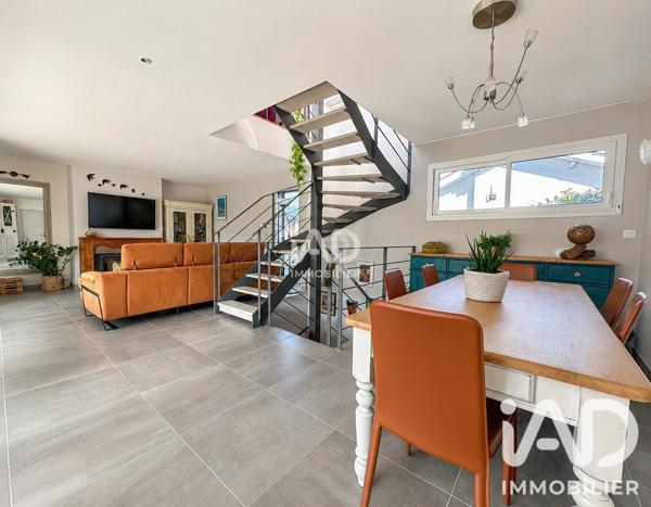Maison à vendre 6 pièces 165 m² Saint-Médard-en-Jalles