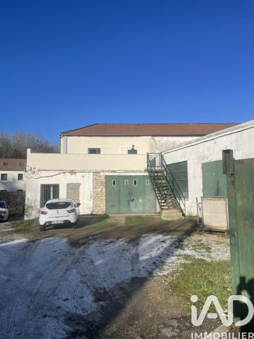 Immeuble à vendre 450 m² Aulnay-sur-Mauldre
