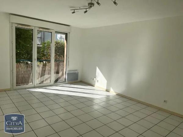 Appartement à louer 4 pièces 77.44m²