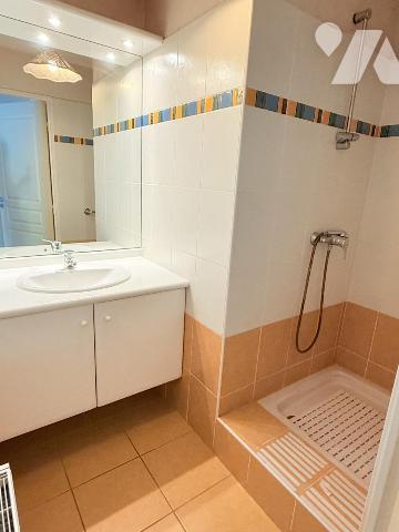 A VENDRE 56000 VANNES OUEST T4 87,50 m² CAVE +GARAGE + PARKING 