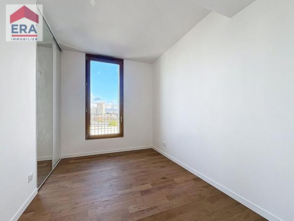 A LOUER - IMMEUBLE NEUF - 3 PIECES 70m²