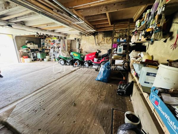 Je vous propose à la vente cette belle Longère en pierres, restaurée avec plusieurs bâtiments annexes offrant de multiples possibilités d'aménagements selon vos projets : ex -> maison principale avec maison d'hôtes, gîte, ... sur belle parcelle terrain de 5000 m2 environ.

Nichée dans le charmant village de Noyen sur Sarthe avec toutes ses commodités, cette propriété est composée : 
* Maison principale de 108 m2 : 
Au rez-de-chaussée : 
- Cuisine aménagée et équipée de 16 m2,
- espaces salon & salle à manger carrelée de 55 m2 (les deux espaces ouverts),
- arrière cuisine,
- salle de bain,
- wc,
- grande cave.
A l'étage : 
- grand palier,
- deux belles chambres avec de beaux volumes,
- salle de bain et wc.

* Bâtiments annexes : 
- Un grand garage dalle béton avec portes sectionnelles motorisées : pouvant loger au minimum deux véhicules, avec un accès grenier sur toute la surface au sol,
- Une pièce attenante à ce garage aménagée aujourd'hui en cuisine d'été (meubles, cuisinière, évier, placards),
- un hangar fermé avec belle hauteur sous plafond : aujourd'hui utilisé pour hiverner le camping car et tracteur,
- un hangar ouvert sur l'avant,
- ainsi qu'une belle bâtisse indépendante (en pierres et tuiles plates) : permettant libres choix pour projets d'aménagements notamment maison d'hôtes ou gîte, ...

A l'extérieur : 
- Vous profiterez d'un cadre exceptionnel, une parcelle terrain d'env 5000 m2, plane, arborée d'arbres fruitiers,
- Voisinage calme : deux voisins avant le village de Noyen,
- Puits de 12 mètres environ,
- Un parking gravillonné pouvant accueillir de nombreux véhicules,
- Fibre.

Côté chauffage et prestations : 
- pompe à chaleur A/E en relève de chaudière,
- menuiseries double vitrage,
- volets roulants motorisés IO,
- Portail électrique,
- Grand store banne motorisé,
- Domotique.

Commodités sur Noyen sur Sarthe : 
- Gare : retrouver la ville du Mans ou autres destinations,
- Ecole,
- Commerçants de bouche, Carrefour, frais malin, boulangers, ...
- Médecins, infirmières, ...

Cadre "vert" : Qu'il s'agisse de randonnées pédestres ou à vélo, il y a beaucoup d'endroits à voir et à visiter autour de Noyen-sur-Sarthe. 

Taxe foncière : 1100 euros.