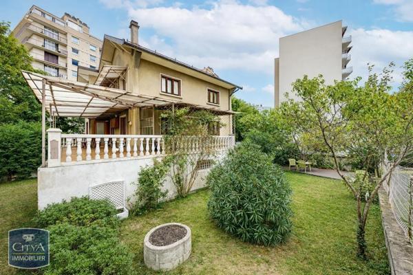 Maison à vendre 7 pièces 167m² Grenoble (38100)