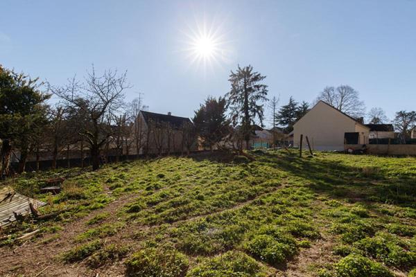 EXCLUSIVITÉ PROPRIÉTÉS-PRIVÉES: Terrain constructible sur Longuesse