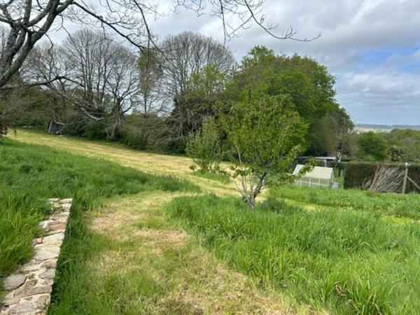 RARE TERRAIN  DE 2 850 m² – BOURG DE GRAND CHAMP (56)