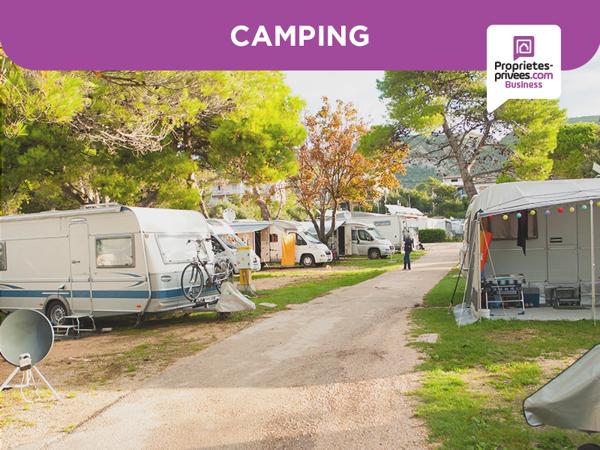 COTE D'ARMOR - Murs et terrains de camping  pleine vue mer