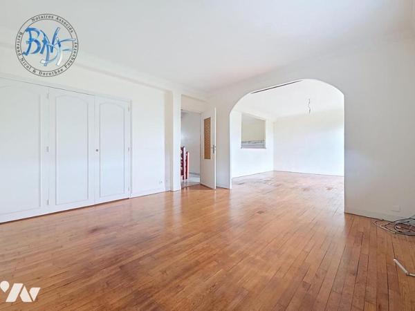 Maison familiale 5 pièces avec grand potentiel.