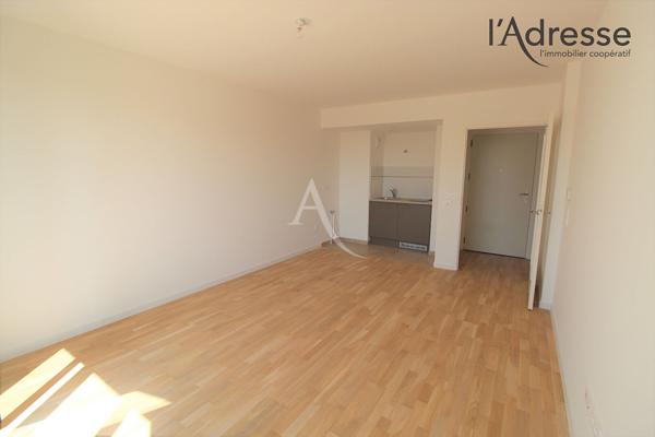 Appartement Suresnes 2 pièce(s) 41 m2/Balcon/Parking