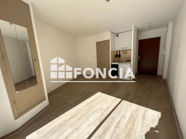 Location Studio 22.15 m² - 7 RUE DES TRENTE Rennes 35000