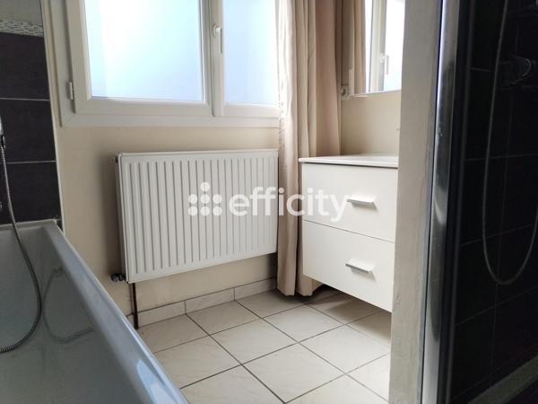 Maison
         7 pièces
        - 225 m² Bien prestige 598 000 € *
