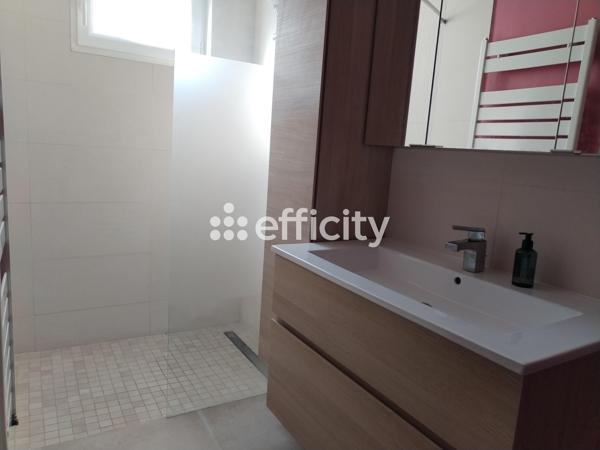 Maison
         7 pièces
        - 225 m² Bien prestige 598 000 € *