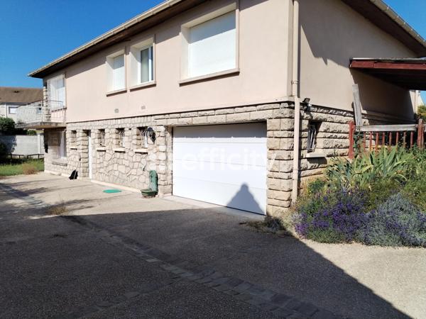 Maison
         7 pièces
        - 225 m² Bien prestige 598 000 € *