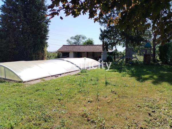 Maison
         7 pièces
        - 225 m² Bien prestige 598 000 € *