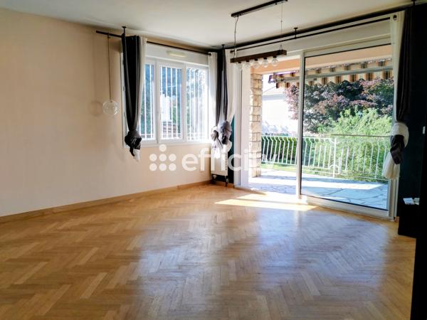 Maison
         7 pièces
        - 225 m² Bien prestige 598 000 € *