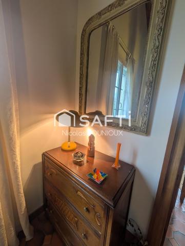 maison d'architecte de 1970 , chaleureuse très familiale et conviviale ouverte avec véranda sur terrasse et jardin intime