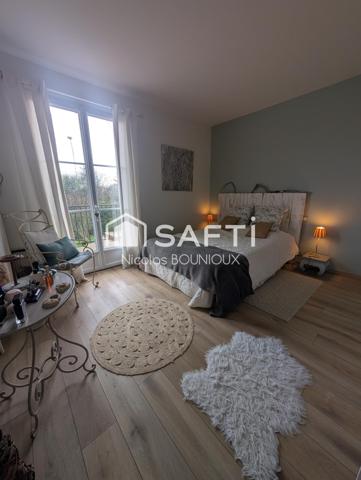 maison d'architecte de 1970 , chaleureuse très familiale et conviviale ouverte avec véranda sur terrasse et jardin intime