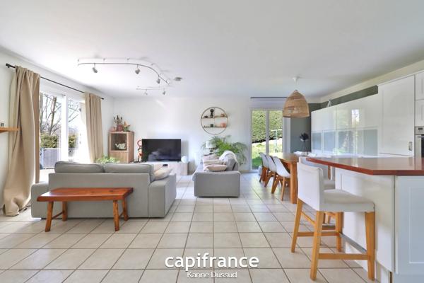 Coup de cœur assuré : Maison 135 m² avec jardin, garage double et suite parentale — Sainte-Catherine (69)