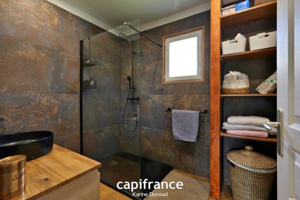 Coup de cœur assuré : Maison 135 m² avec jardin, garage double et suite parentale — Sainte-Catherine (69)