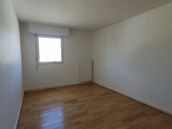 Auray, T4 hyper centre , Auray