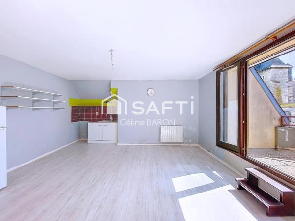 Plein centre, T2 avec terrasse et garage