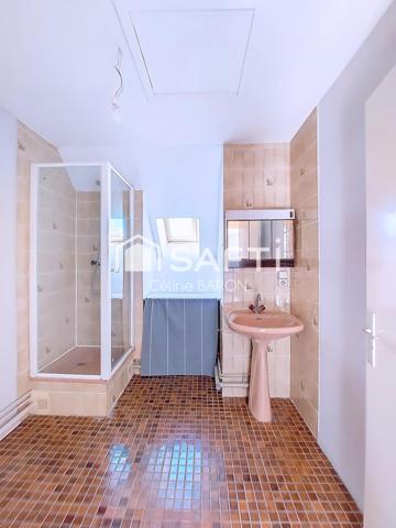 Plein centre, T2 avec terrasse et garage