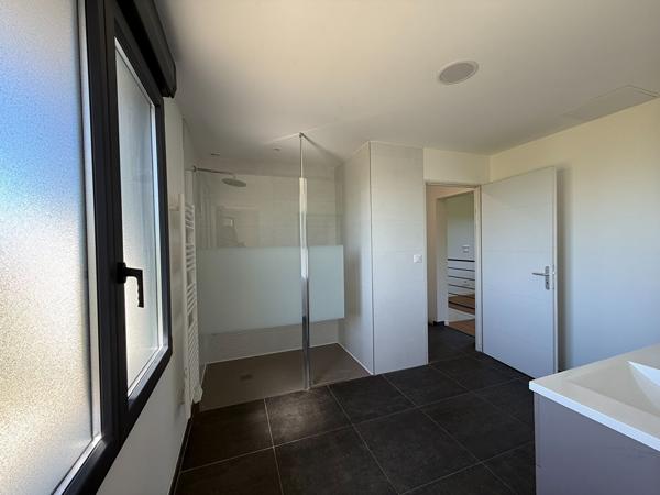 47110 SAINTE LIVRADE SUR LOT A Ste Livrade/Lot maison rénovée sur deux niveaux