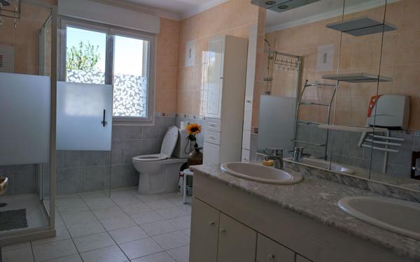 Maison à vendre    5 pièces •  Saint-Sulpice-de-Royan