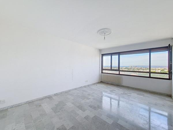 Appartement T3 - 2 chambres - 68m² - VUE MER - A RENOVER - Résidence Parc Dessuard - Saint-Barnabé (13012)