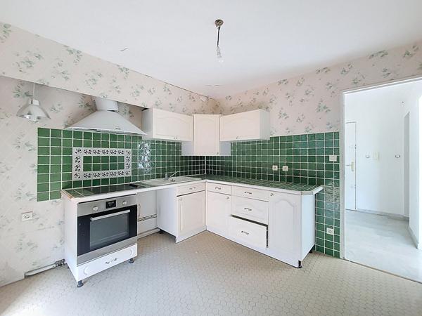 Appartement T3 - 2 chambres - 68m² - VUE MER - A RENOVER - Résidence Parc Dessuard - Saint-Barnabé (13012)