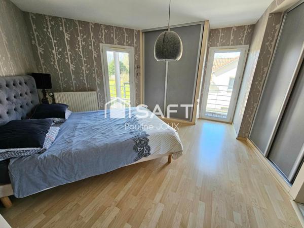 Maison individuelle 375m2 avec garage et terrain arboré