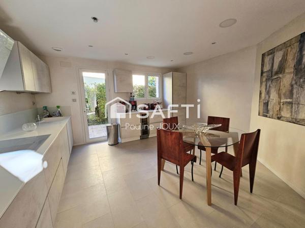 Maison individuelle 375m2 avec garage et terrain arboré