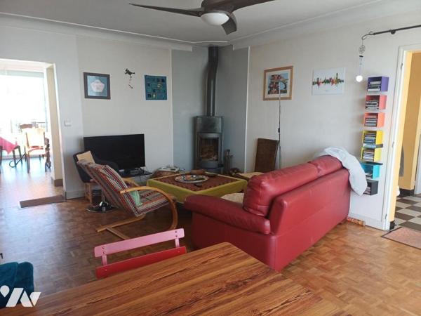 A VENDRE à REZE quartier Chatelier - Maison nantaise de 179m2 hab. avec jardin