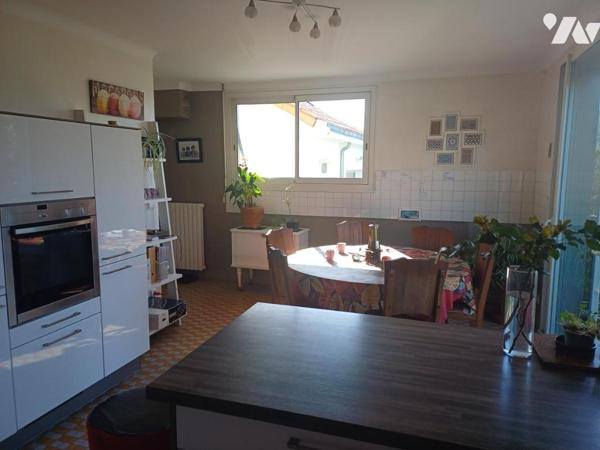 A VENDRE à REZE quartier Chatelier - Maison nantaise de 179m2 hab. avec jardin