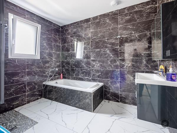 Maison a Trelaze de 5 pieces, 4 chambres avec jardin et garage