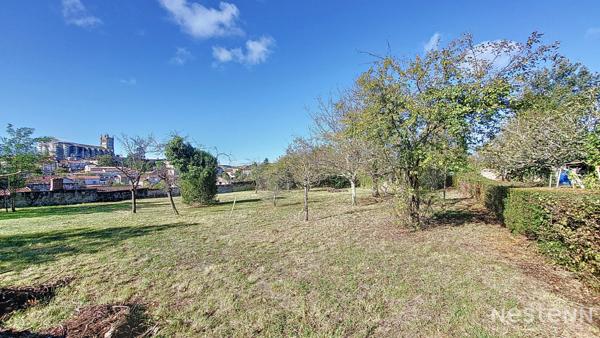A Vendre Bâtisse du XVIIIème siècle avec parc arboré et vue sur la Cathédrale de Condom