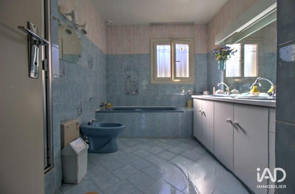Maison à vendre 4 pièces 143 m² Voisins-le-Bretonneux