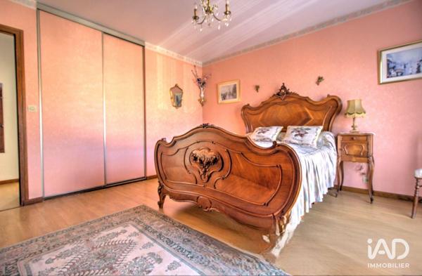 Maison à vendre 4 pièces 143 m² Voisins-le-Bretonneux