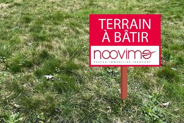 Terrain constructible 2 200 m2 Proche bourg et commodités