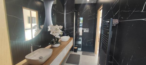 Magnifique villa contemporaine vendu meublée