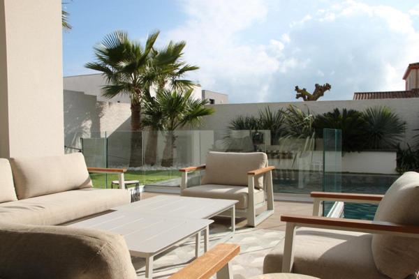 Magnifique villa contemporaine vendu meublée