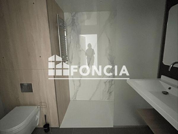 Location Appartement 4 pièces 99 m² - 9 RUE SERGENT RENE-MARIE RIVIERE Saint Etienne 42000