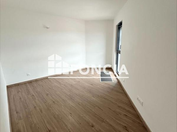 Location Appartement 4 pièces 99 m² - 9 RUE SERGENT RENE-MARIE RIVIERE Saint Etienne 42000