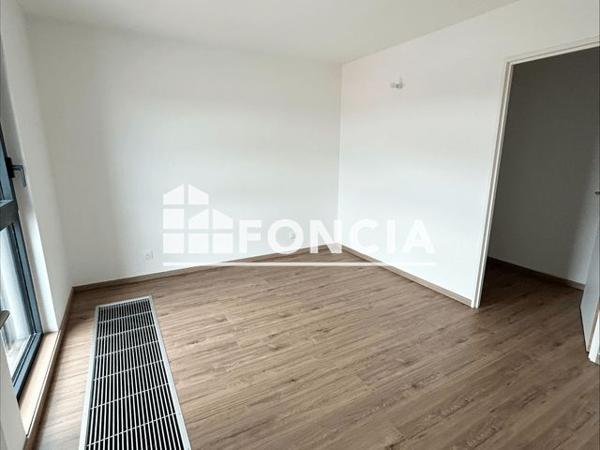 Location Appartement 4 pièces 99 m² - 9 RUE SERGENT RENE-MARIE RIVIERE Saint Etienne 42000