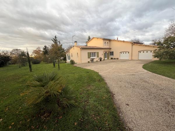 Maison  7 pièce(s)  4 chambre(s)  155.57 m²