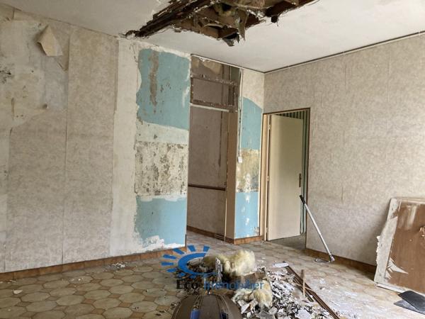 LA ROCHELLE MAISON TYPE ECHOPPE à REHABILITER AVEC JARDIN AU CALME  La rochelle