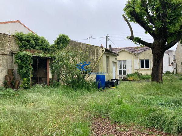 LA ROCHELLE MAISON TYPE ECHOPPE à REHABILITER AVEC JARDIN AU CALME La rochelle LA ROCHELLE MAISON TYPE ECHOPPE à REHABILITER AVEC JARDIN AU CALME La rochelle